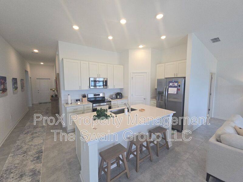 House for rent at 948 Craftsman Rd, Eagle Lake, FL 33839