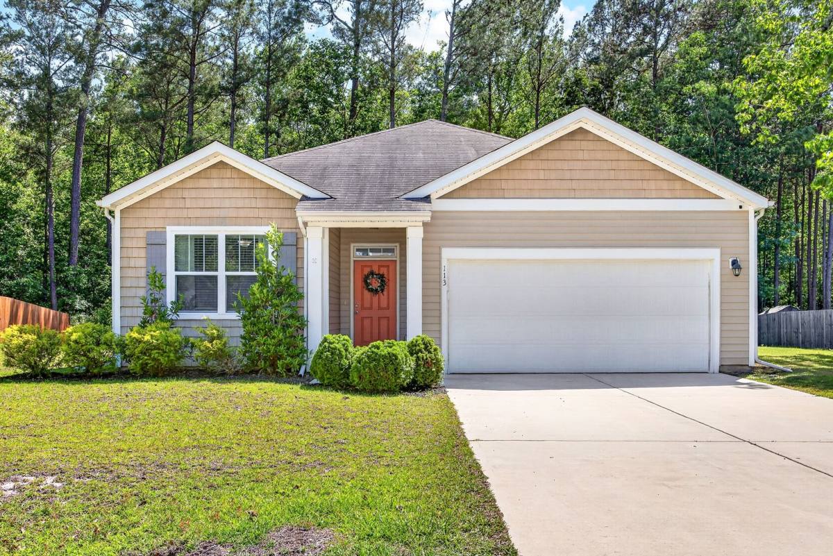 House for rent at 113 Old Dock Landing Rd, Sneads Ferry, NC 28460