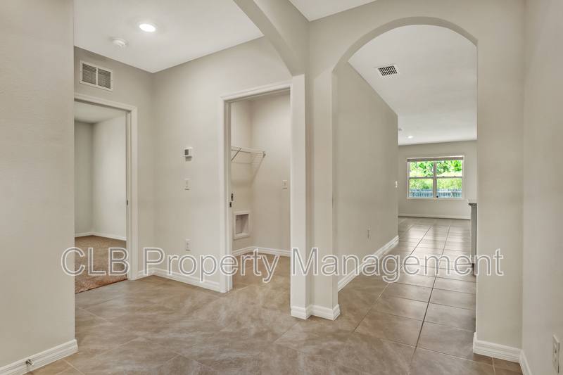 House for rent at 165 Birch Tree Place, Daytona Beach, FL 32117