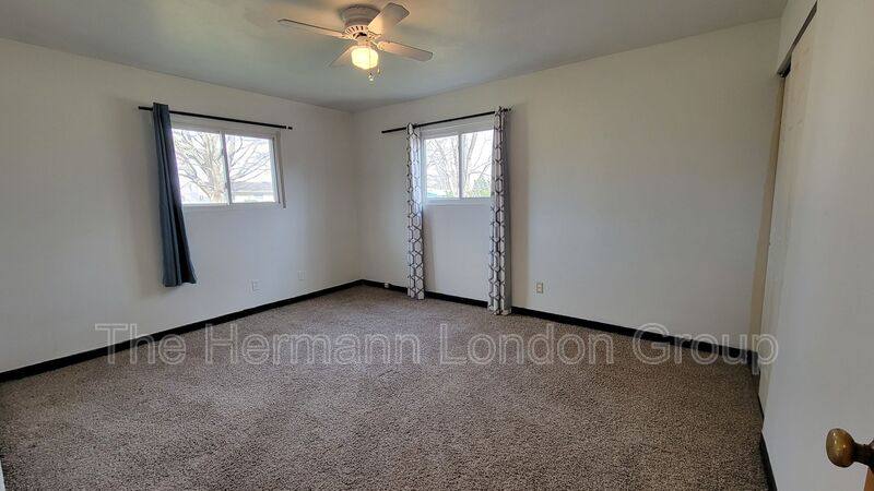 House for rent at 4204 Beauty Lane, Saint Louis, MO 63134