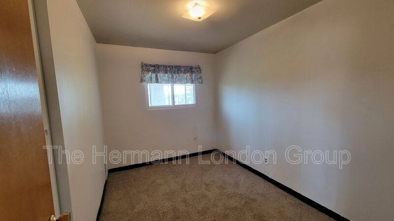 House for rent at 4204 Beauty Lane, Saint Louis, MO 63134