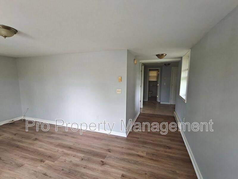 Apartment for rent at 14 Edgewood Rd #1, Oakville, CT 06779