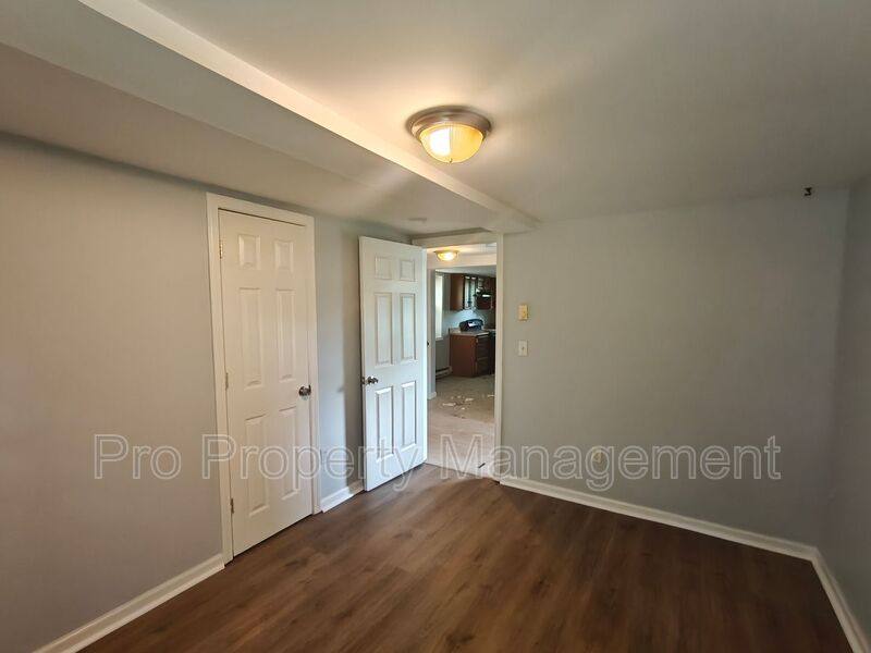 Apartment for rent at 14 Edgewood Rd #1, Oakville, CT 06779