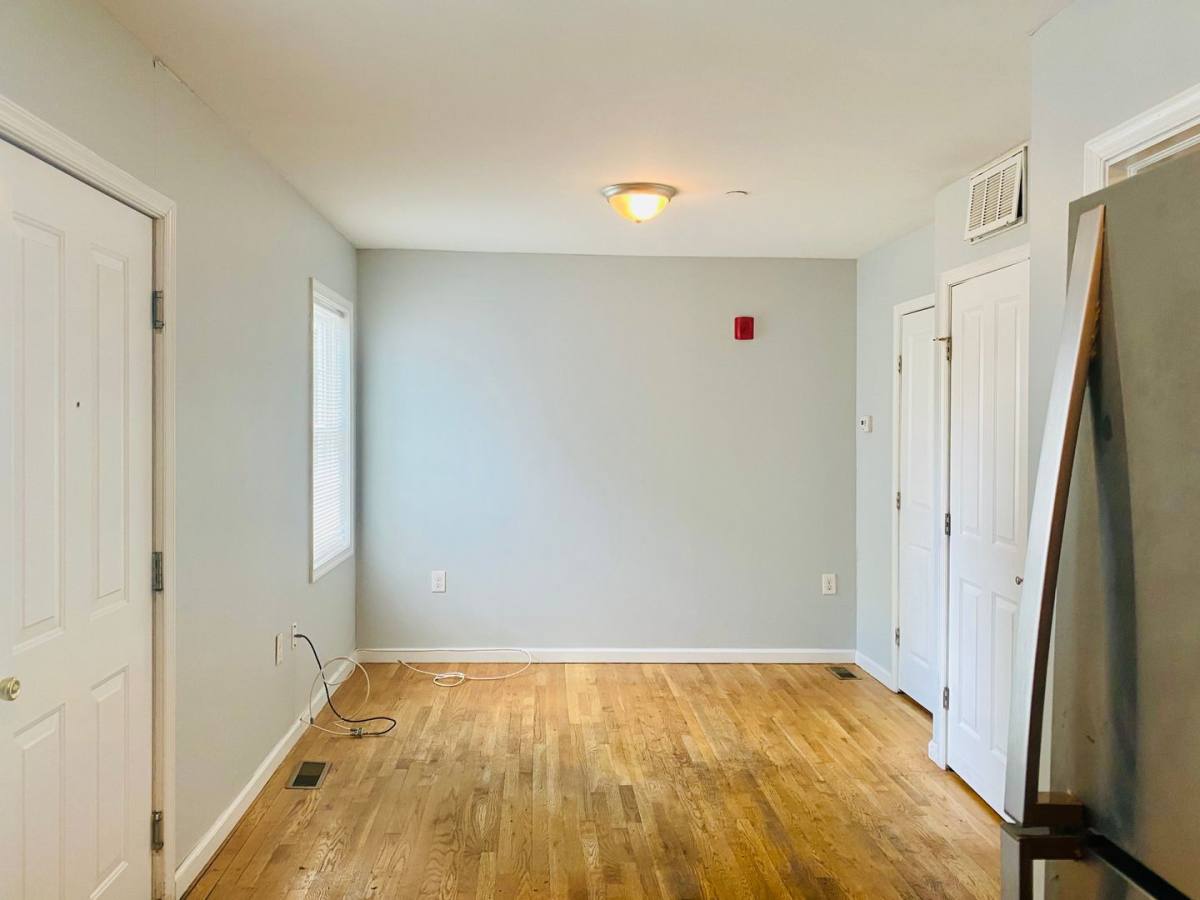 Apartment for rent at 2502 P St, Richmond, VA 23223