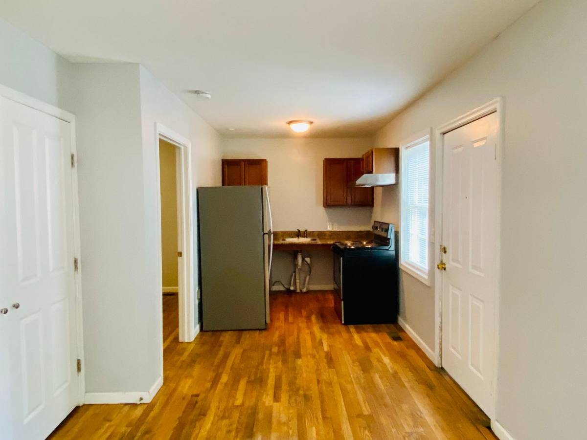 Apartment for rent at 2502 P St, Richmond, VA 23223