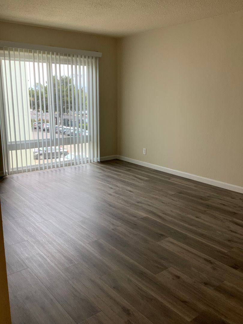 Apartment for rent at 390 N Winchester Blvd, Santa Clara, CA 95050