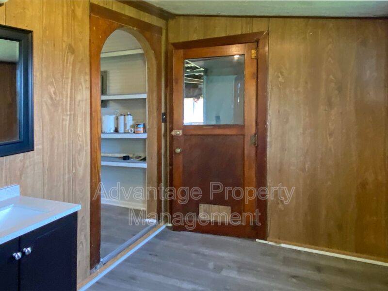 House for rent at 1415 W 4th St, Halsey, OR 97348