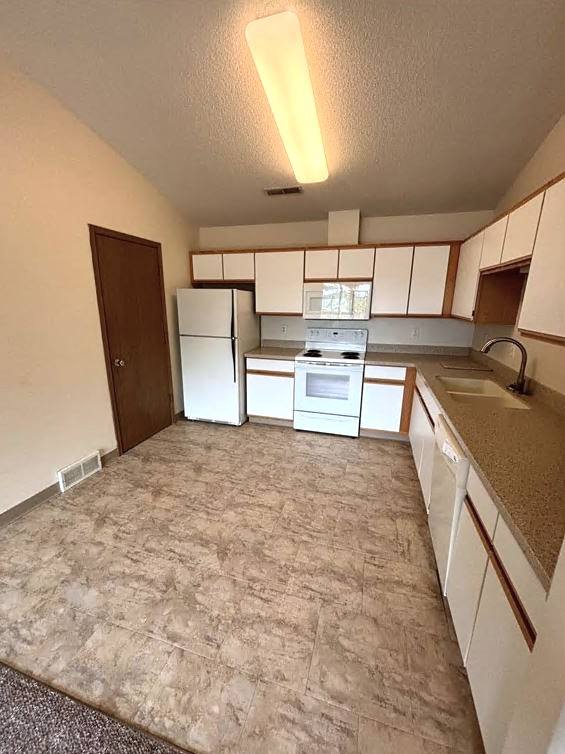 Apartment for rent at 923 Boston Way, Coralville, IA 52241