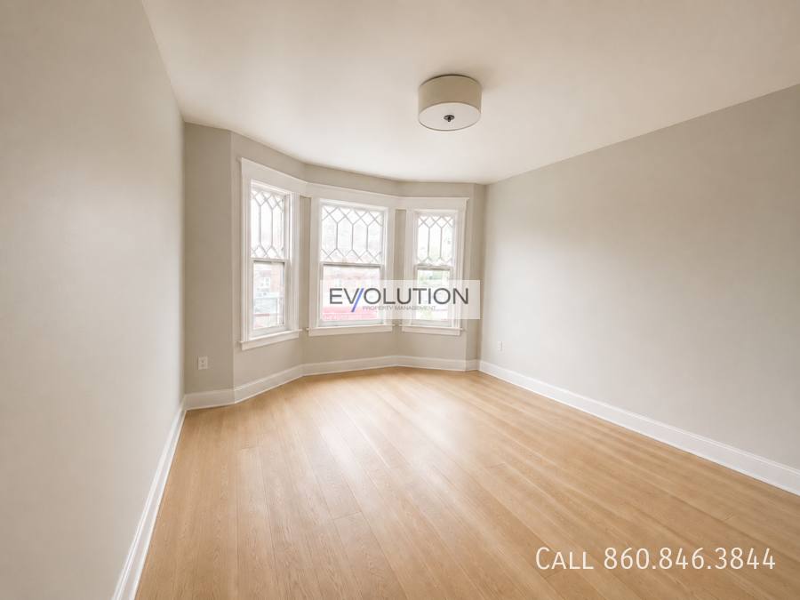 Apartment for rent at 906-908 Park St, Hartford, CT 06106