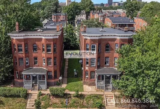 Apartment for rent at 906-908 Park St, Hartford, CT 06106