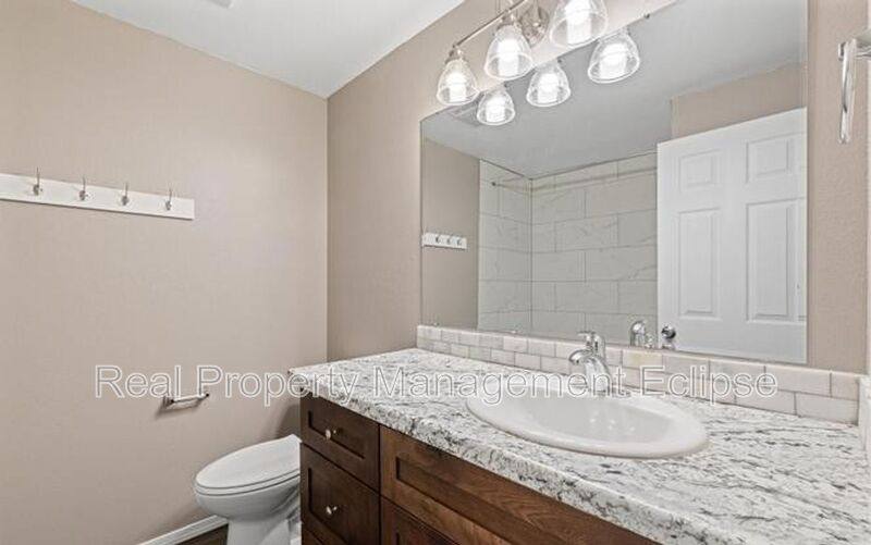 Apartment for rent at 507 Madison St #A, Everett, WA 98203