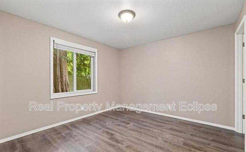 Apartment for rent at 507 Madison St #A, Everett, WA 98203