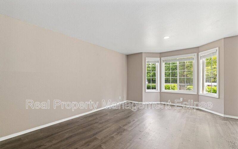 Apartment for rent at 507 Madison St #A, Everett, WA 98203