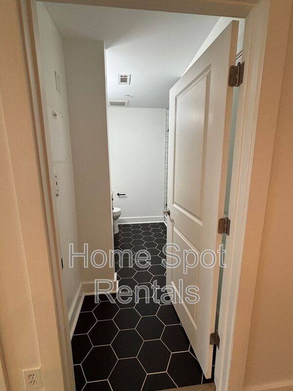 Condo for rent at 925 Garrett St SE #318, Atlanta, GA 30316