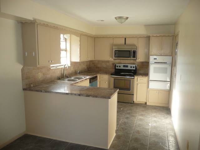 House for rent at 515 SW 69th St, Lawton, OK 73505
