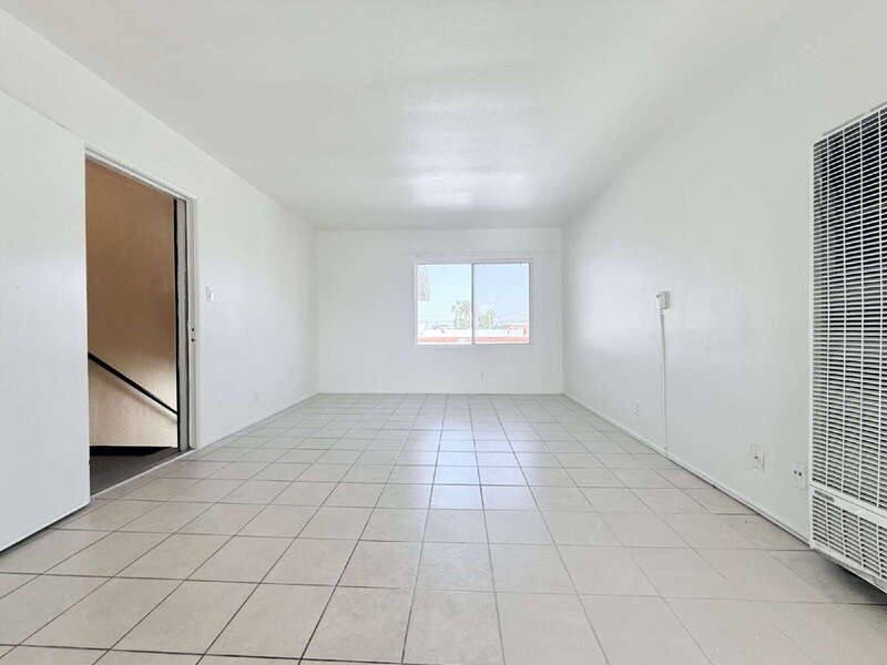 Apartment for rent at 943 W 68th St #4, Los Angeles, CA 90044
