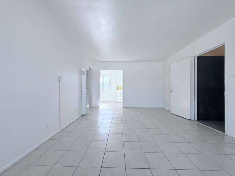 Apartment for rent at 943 W 68th St #4, Los Angeles, CA 90044