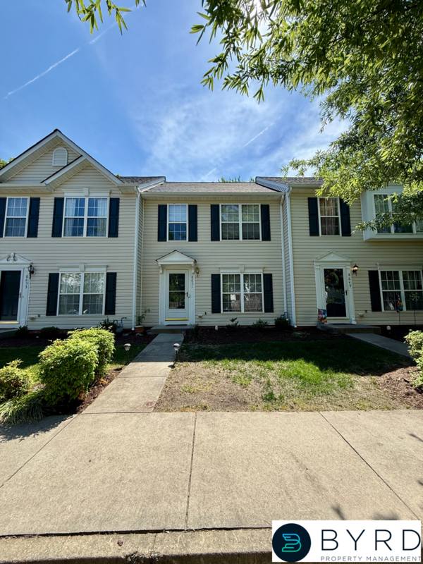 Townhouse for rent at 8651 Millstream Dr, Henrico, VA 23228