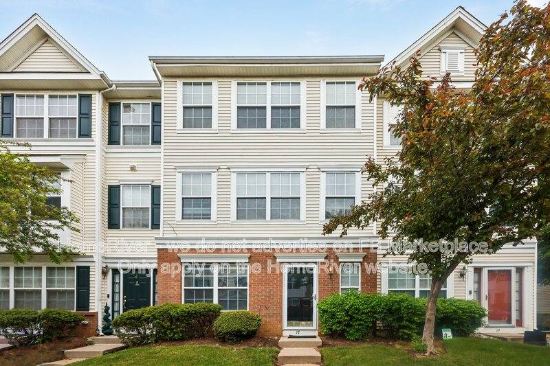Townhouse for rent at 17 Puchala Dr, Parlin, NJ 08859