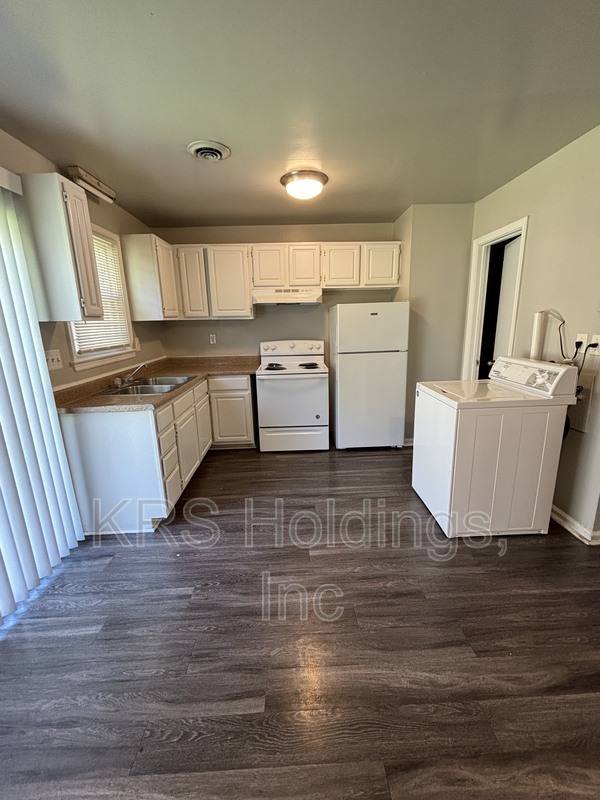Townhouse for rent at 2822 Goolsby Court, Richmond, VA 23234