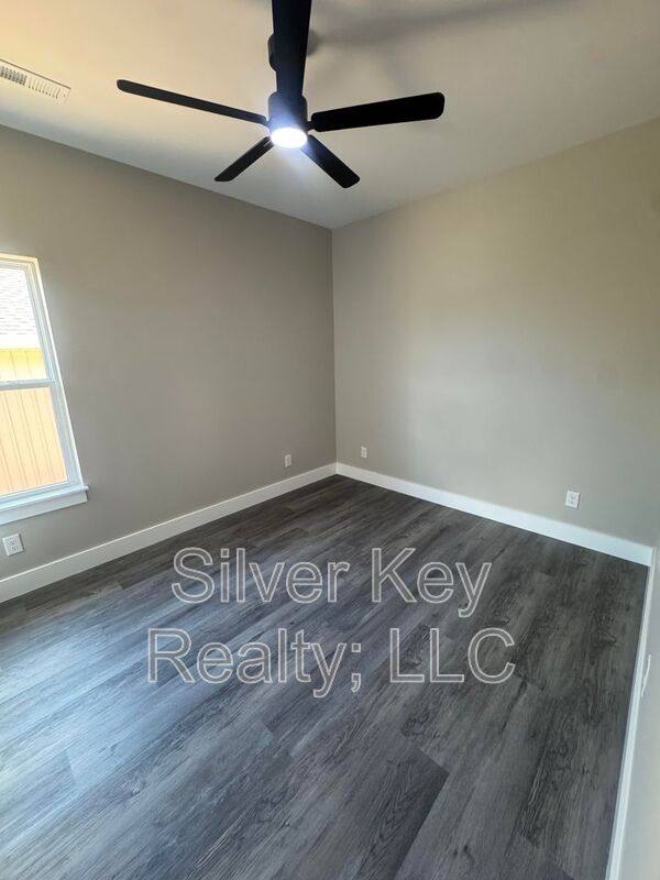 House for rent at 920 Stratford Ave, Sweetwater, TN 37874