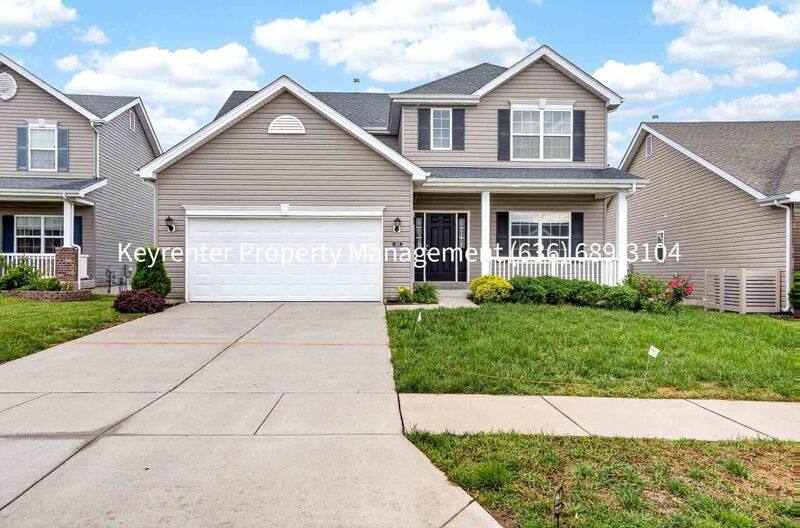 House for rent at 229 Charlestowne Place Dr, Saint Charles, MO 63301