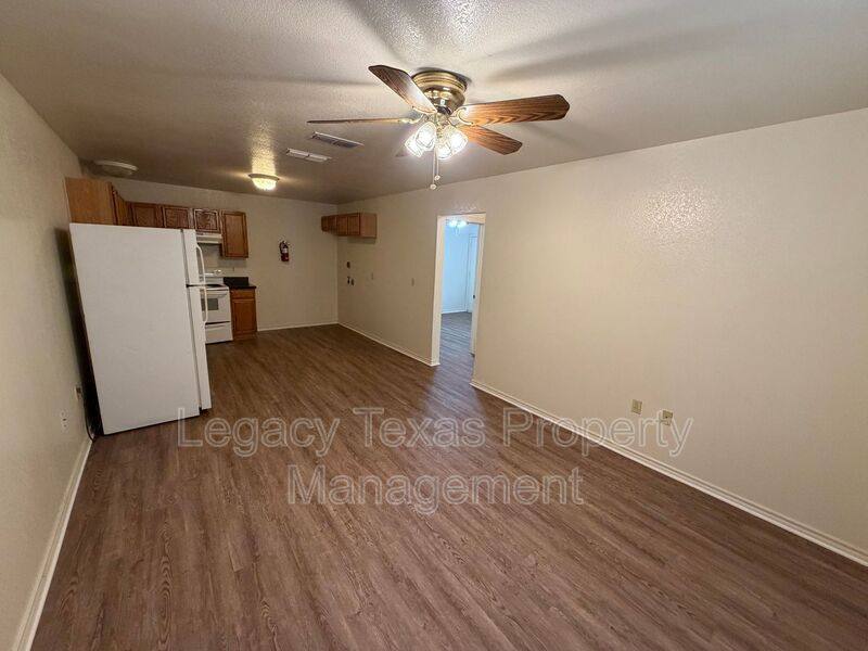 Apartment for rent at 1106 Williams Ave #D, Cleburne, TX 76033