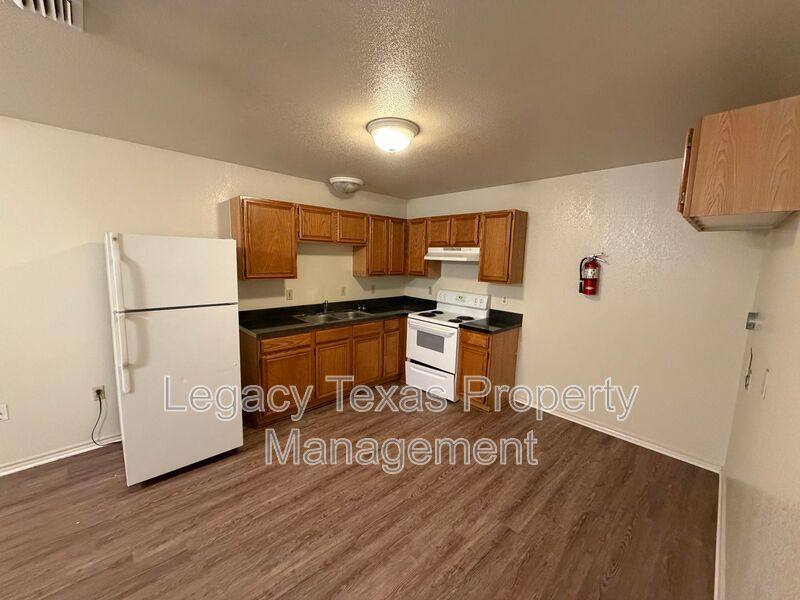 Apartment for rent at 1106 Williams Ave #D, Cleburne, TX 76033