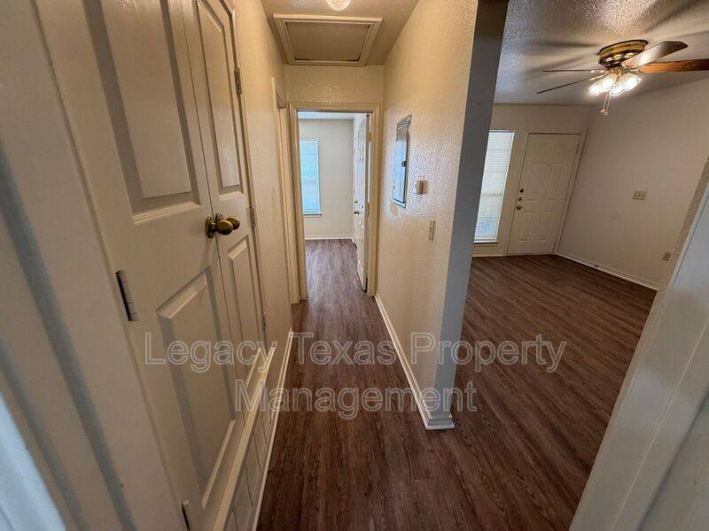 Apartment for rent at 1106 Williams Ave #D, Cleburne, TX 76033