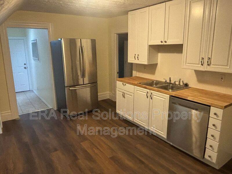Apartment for rent at 1978 W 93rd St, Cleveland, OH 44102