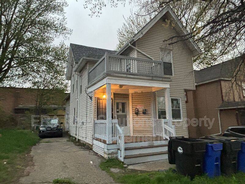 Apartment for rent at 1978 W 93rd St, Cleveland, OH 44102