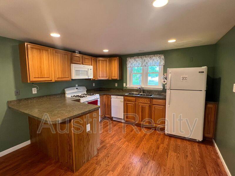House for rent at 13166 E Lane, Saint Louis, MO 63128
