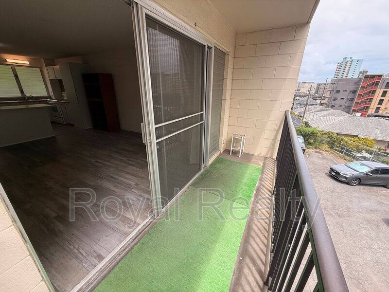 Apartment for rent at 1099 Green St #309, Honolulu, HI 96822