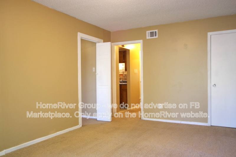 Townhouse for rent at 3436 Woodhollow Dr, Memphis, TN 38118
