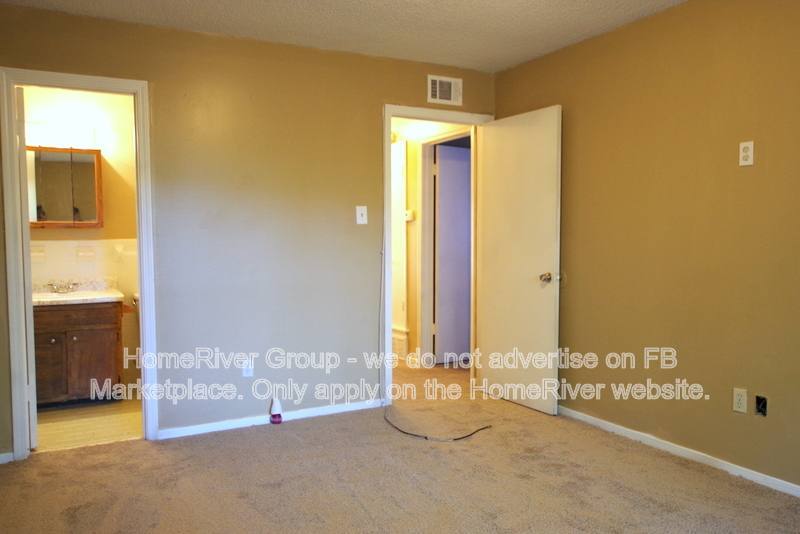 Townhouse for rent at 3436 Woodhollow Dr, Memphis, TN 38118