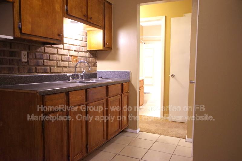 Townhouse for rent at 3436 Woodhollow Dr, Memphis, TN 38118