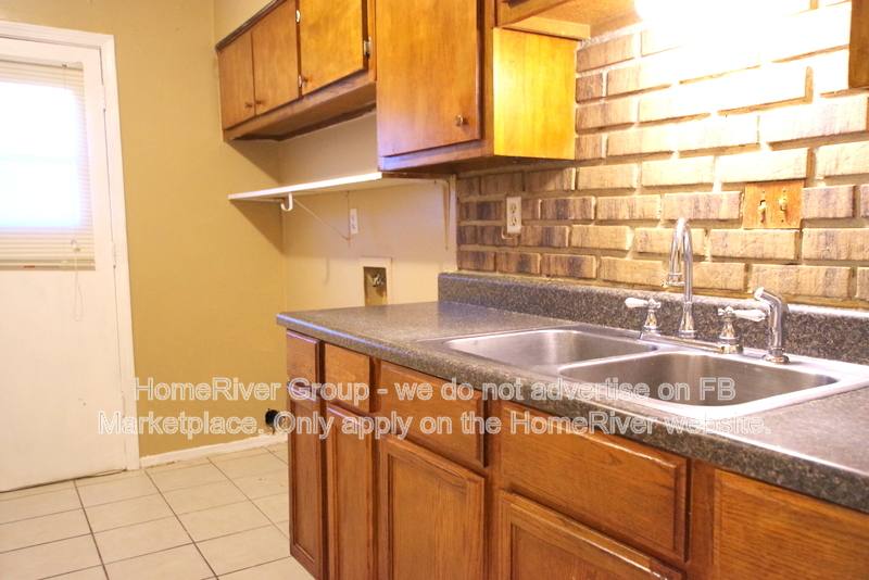 Townhouse for rent at 3436 Woodhollow Dr, Memphis, TN 38118