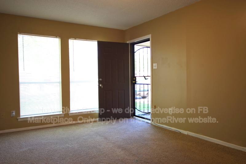 Townhouse for rent at 3436 Woodhollow Dr, Memphis, TN 38118