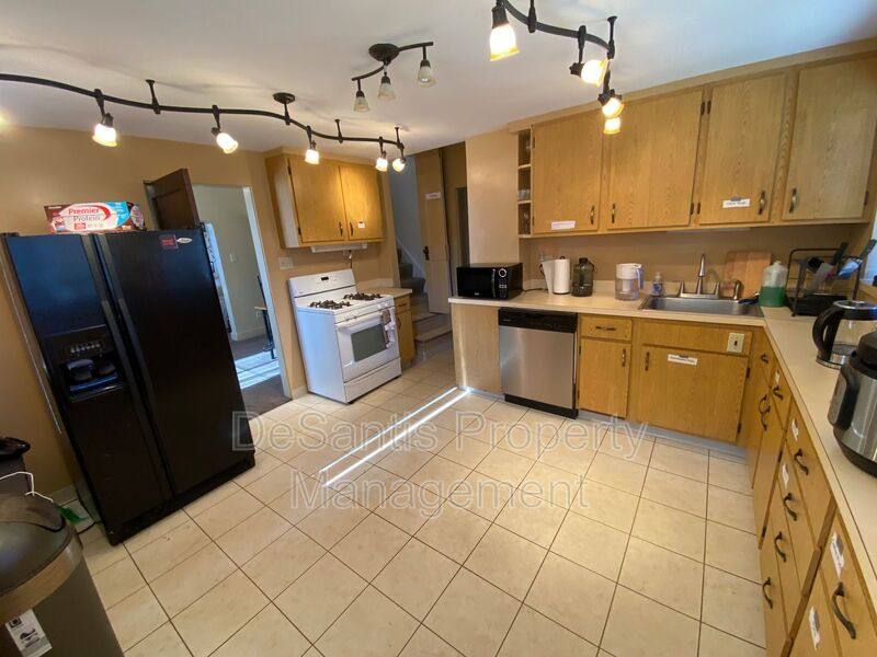 House for rent at 417 Kismet St, Carnegie, PA 15106