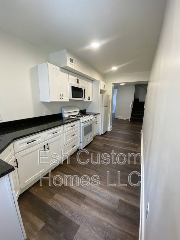 Apartment for rent at 519 1 2 S Prince St, Lancaster, PA 17603