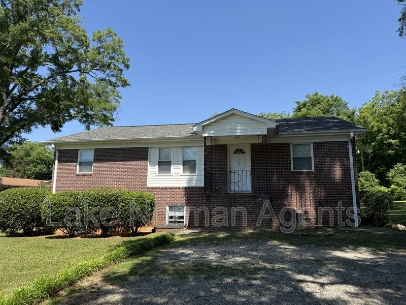 Apartment for rent at 140 Watkins St #UPSTAIRS, Huntersville, NC 28078