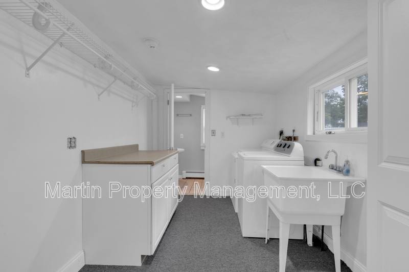 House for rent at 102 Orange St, Reading, MA 01867