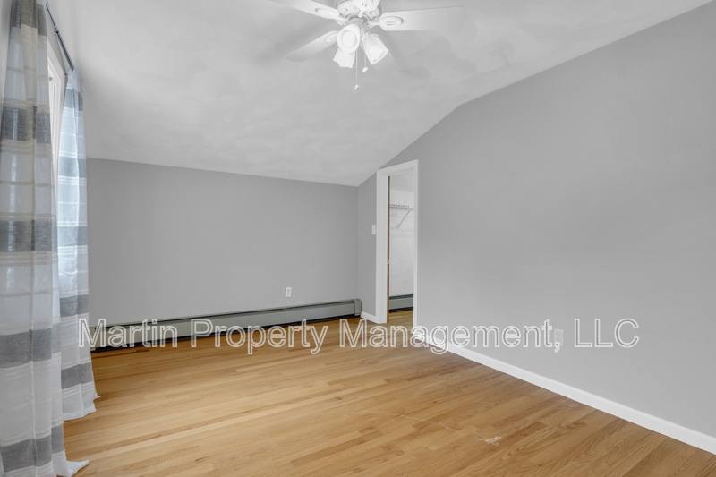 House for rent at 102 Orange St, Reading, MA 01867