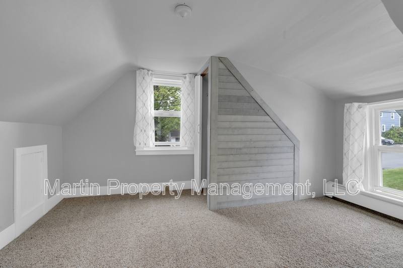 House for rent at 102 Orange St, Reading, MA 01867