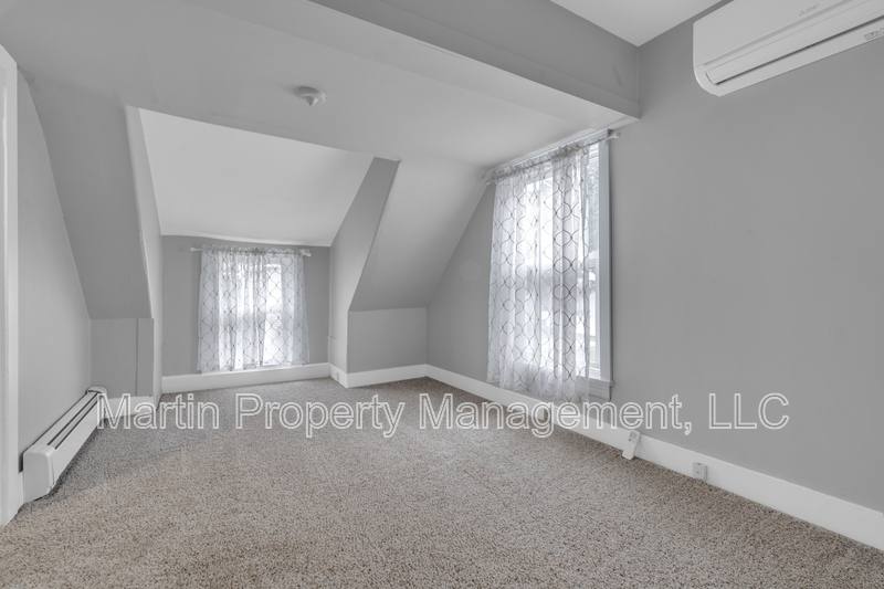House for rent at 102 Orange St, Reading, MA 01867