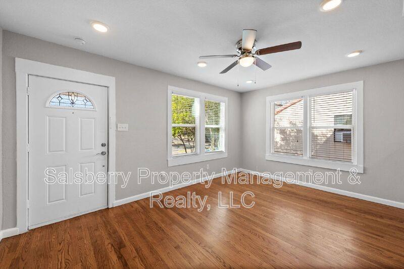 House for rent at 3772 W 6th St, Fort Worth, TX 76107