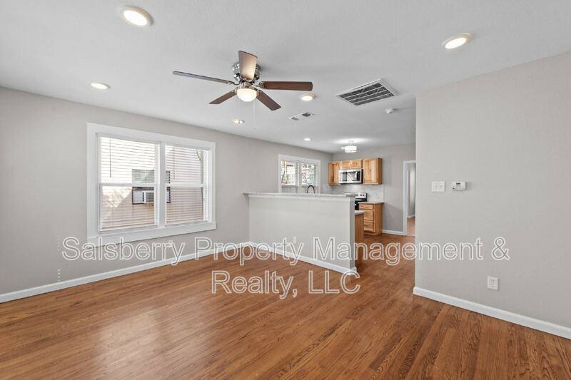 House for rent at 3772 W 6th St, Fort Worth, TX 76107