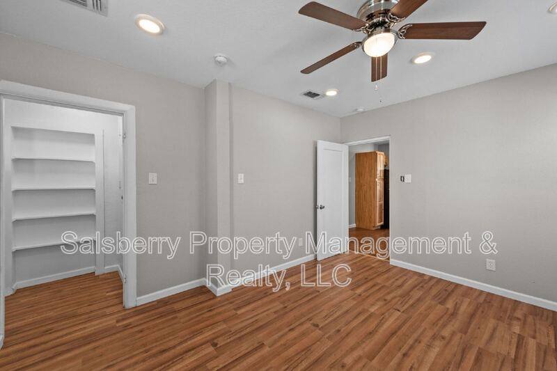 House for rent at 3772 W 6th St, Fort Worth, TX 76107
