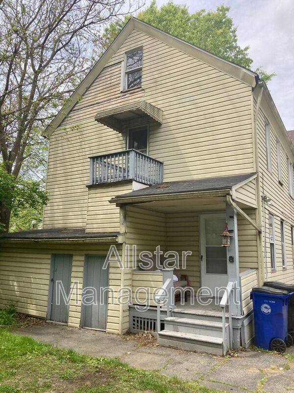 Apartment for rent at 6714 Worley Ave, Cleveland, OH 44105