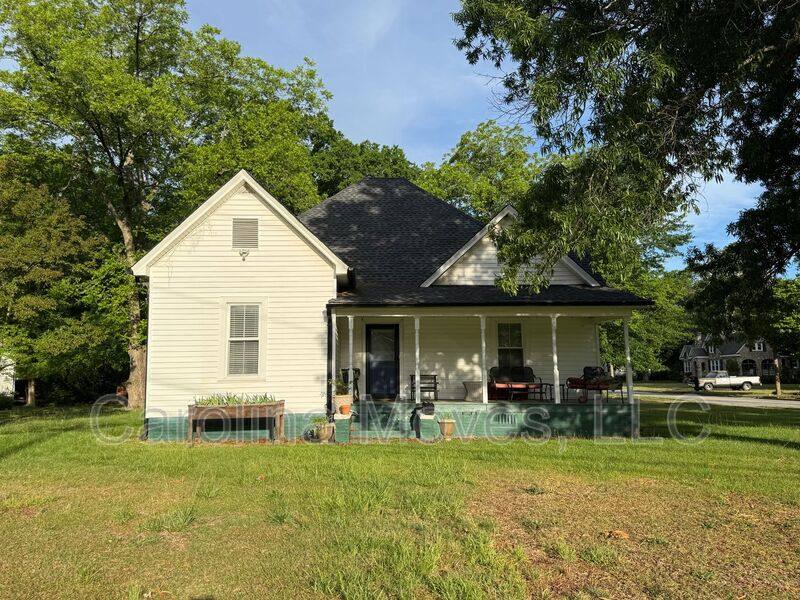House for rent at 200 Pelham St, Greer, SC 29651